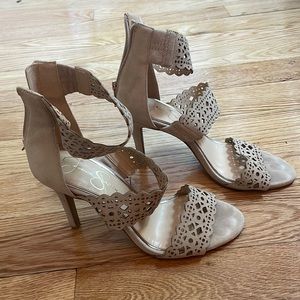 Jessica Simpson heels